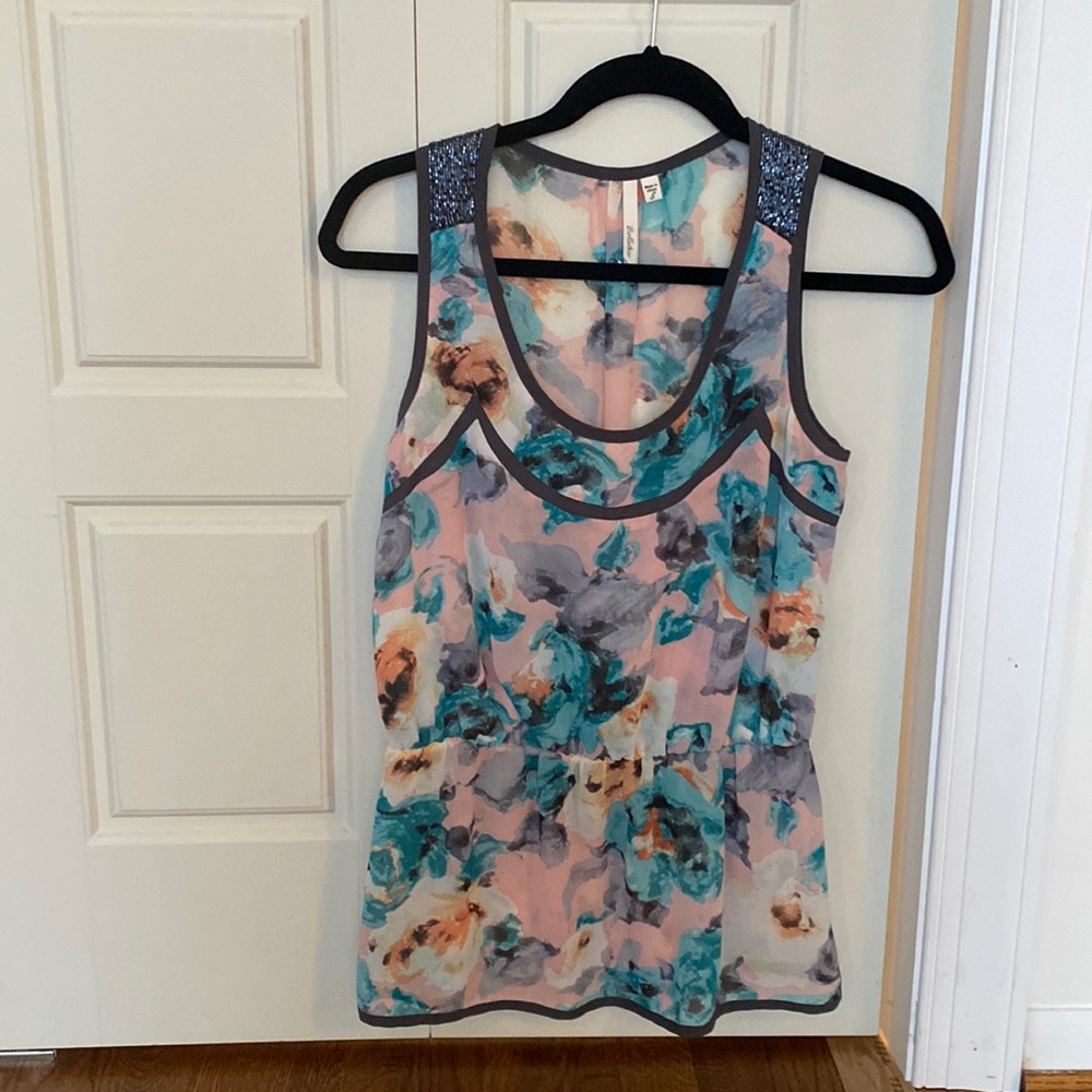 NWOT bellatrix small tunic sleeveless floral
